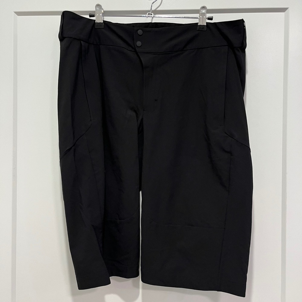 POC Essential MTB Mountain Bike Shorts Black Mens XL Adjustable Waist